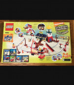 LEGO 4982 Spongebob Squarepants Mrs. Puff's Boating School Complete