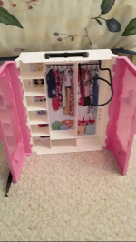 Barbie Fashionesta Wardrobe Closet