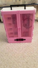 Barbie Fashionesta Wardrobe Closet