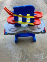 Step2 hot wheels road rally raceway play table