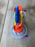 Step2 hot wheels road rally raceway play table