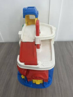 VTG Fisher Price Little People 1995 Action Parking Gararge