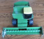 JOHN DEERE TOY COMBINE