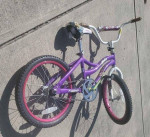 GIRLS 18 INCH NEXT MISTY BIKE NEEDS NEW PEDALS