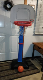Little Tikes Adjustable Basketball Hoop and Two Balls! Great shape!