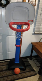 Little Tikes Adjustable Basketball Hoop and Two Balls! Great shape!