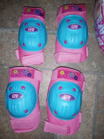 Barbie helmet, knees and elbows protection