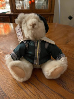 SHAKESPEAREAN CHARLIE BEAR, CJ LOTSA LOVE BEAR, HUGME STUFFED DOG