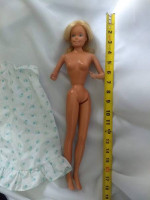 1976 Supersize 18 in. Barbie