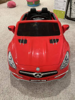 Kids Ride on Toy Car with 2.4G Remote Control, Double Door, Red