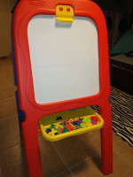 Crayola easel with Chalkboard and Whiteboard
