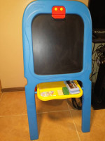 Crayola easel with Chalkboard and Whiteboard