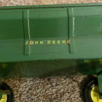 VTG Ertl John Deere Utility Tractor/ Bucket Loader/trailer