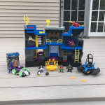 Imaginext Batman Playset Cave & Extras (Fisherprice)