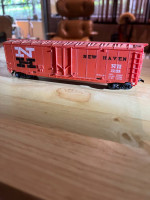HO Box Car and power line poles