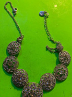 Liz clayborne statment rinestone necklece