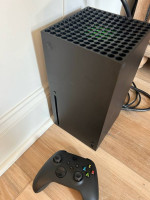Xbox series X 1TB w controller and headset