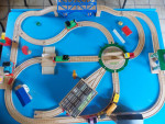 Thomas The Train table + Accessories