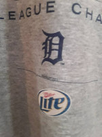 DETROIT TIGERS SHIRT
