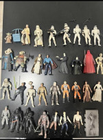 Lot of 32 - 1995 Star Wars: Power of the Force Action Figures