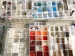 Lot: Beads and findings