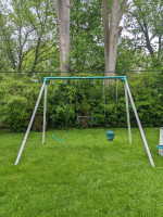 Backyard Discovery Big Brutus Swingset