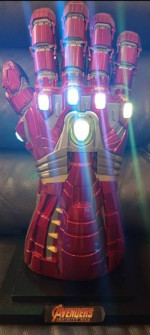 Pinball Avengers Endgame Iron Man Gauntlet Glove -