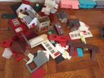 Big HO - O Scale Model Train Village Pieces -- lots (Lionel)