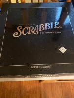 SCRABBLE ONYX EDITION CROSWORD GAME (Excellent )