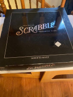 SCRABBLE ONYX EDITION CROSWORD GAME (Excellent )