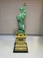 LEGO STATUE OF LIBERTY