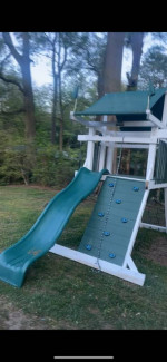 BEAUTIFUL AND HUGE KIDS SWINGSET / PLAYSET