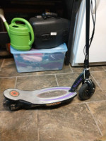 Razor electric scooter E100
