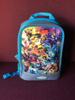 Skylanders Giants backpack w/ 18 figures