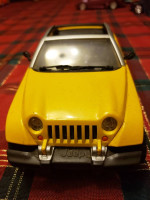 Matchbox Die Cast 1:18 The Jeepster Concept yellow 37787 motor trend collection