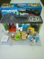 Playmobil medical center