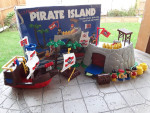 Pirate Island playset 100% complete Lil playmates vintage