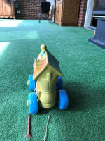 Vintage Old Lady in The Shoe Pull Toy