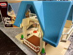 Vintage 1989 Classic Little Tikes Dollhouse
