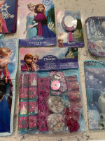 Kid's Disney Frozen Birthday Party Decorations