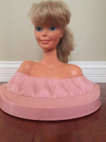 1983 Pose me pretty Barbie Head