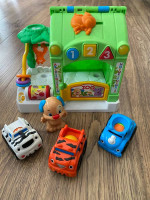 Fisher-Price Smart Stages Activity Zoo with a Bear and Three cars