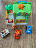 Fisher-Price Smart Stages Activity Zoo with a Bear and Three cars