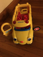 Fisher-Price Little People Musical Yellow Bus