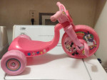 Honks + Other Sounds Minnie Mouse Fly Wheels Ride On For 2-3