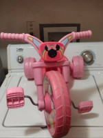 Honks + Other Sounds Minnie Mouse Fly Wheels Ride On For 2-3