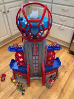 Paw Patrol, Movie Ultimate City 3ft. Tall Transforming Tower