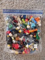 50 Lego Minifigures