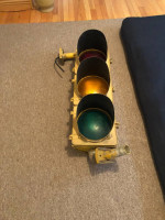 TRAFFIC SIGNAL LIGHT