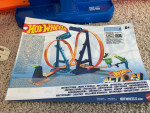 Ultimate garage hot wheels track playset & Action infinity loop